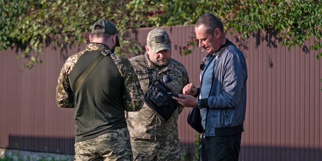 Кабмін вчетверте за півроку змінив правила бронювання: що це означає для бізнесу та військовозобов'язаних