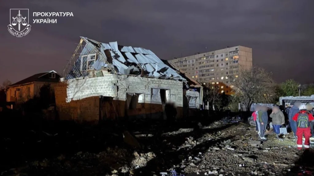 Удар по Новобаварському району Харкова: двоє загиблих, серед поранених — 17-річна дівчина