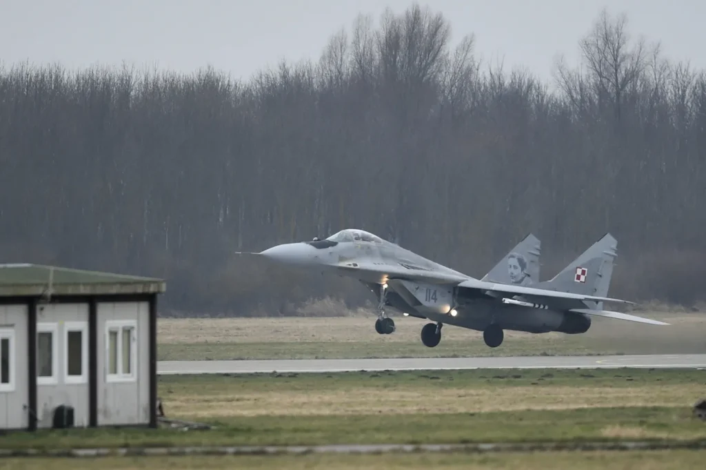 Польща передасть Україні два МіГ-29 — один із них льотний, другий на запчастини